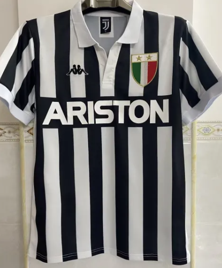 Juventus Home 84/85